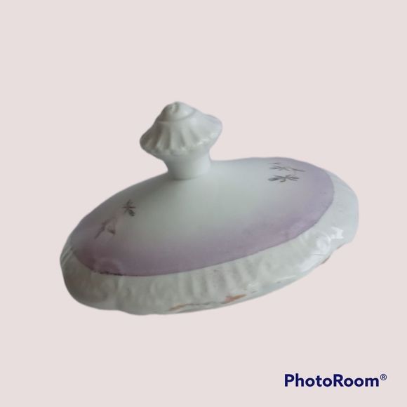 Vintage Handprinted Floral Ceramic Ginger Jar with Gold Trim - Picture 2 of 6